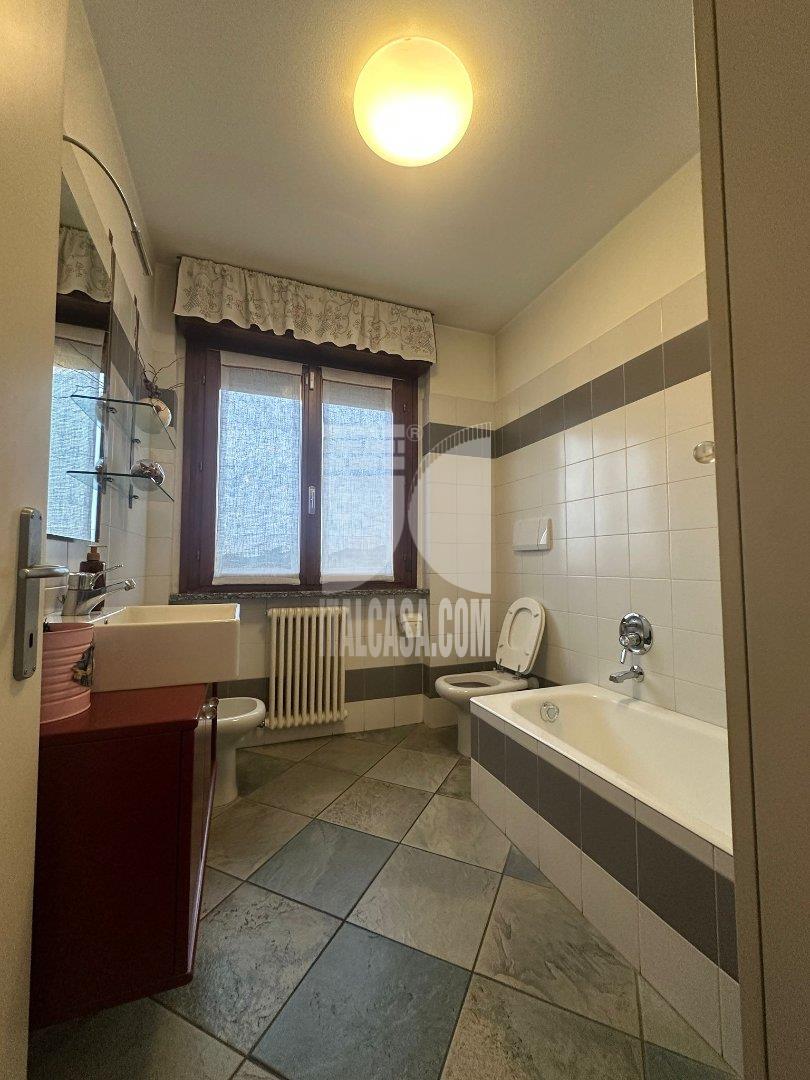 Appartamento in vendita a Scanzorosciate