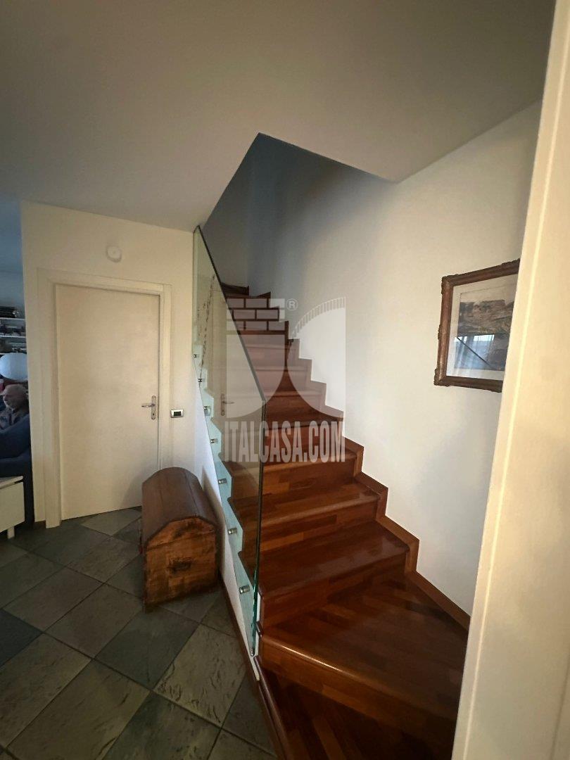 Appartamento in vendita a Scanzorosciate