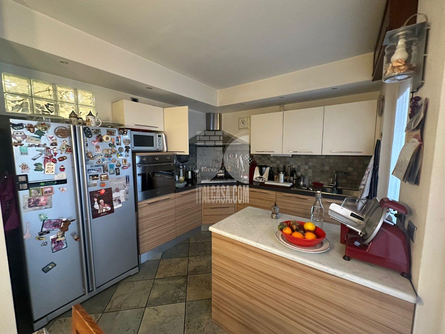 Appartamento in vendita a Scanzorosciate