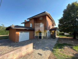 Villa Unifamiliare in vendita a Trescore Balneario