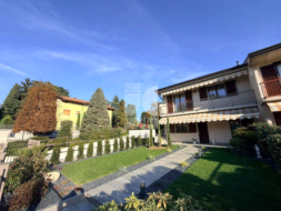 Villa a schiera di testa in vendita a Cenate Sotto