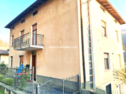 Appartamento in vendita a Cene