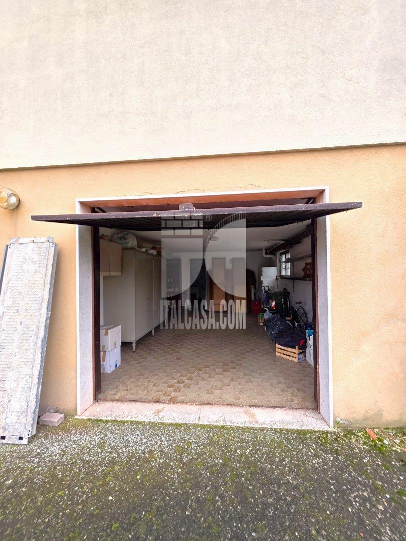 Villa Bifamiliare in vendita a Borgo Virgilio