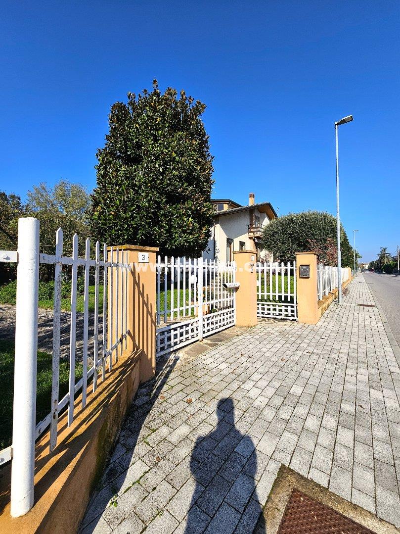Villa Unifamiliare in vendita a Borgo Virgilio