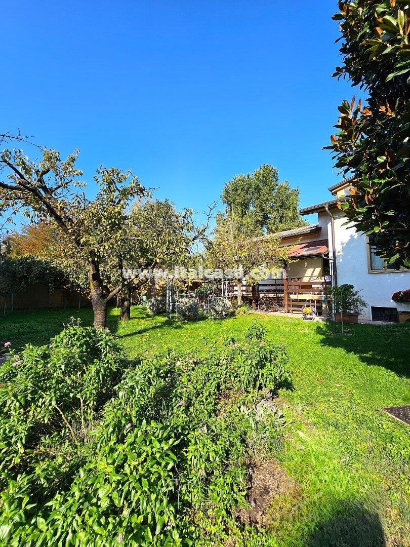 Villa Unifamiliare in vendita a Borgo Virgilio