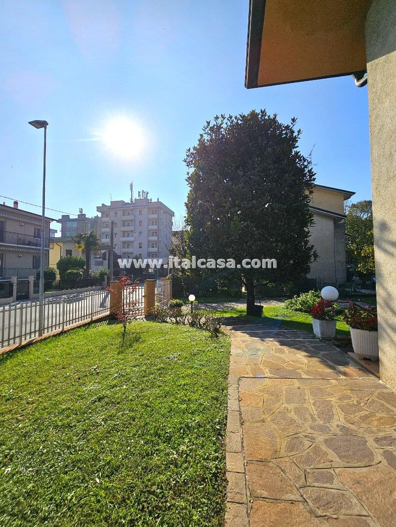 Villa Unifamiliare in vendita a Borgo Virgilio