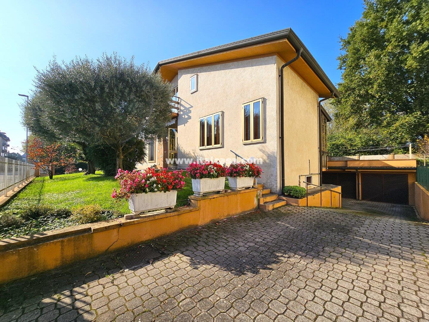 Villa Unifamiliare in vendita a Borgo Virgilio