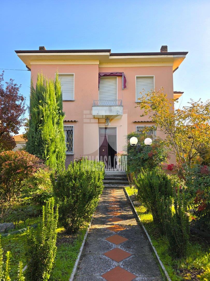 Villa Unifamiliare in vendita a Borgo Virgilio