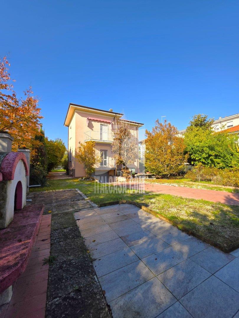 Villa Unifamiliare in vendita a Borgo Virgilio