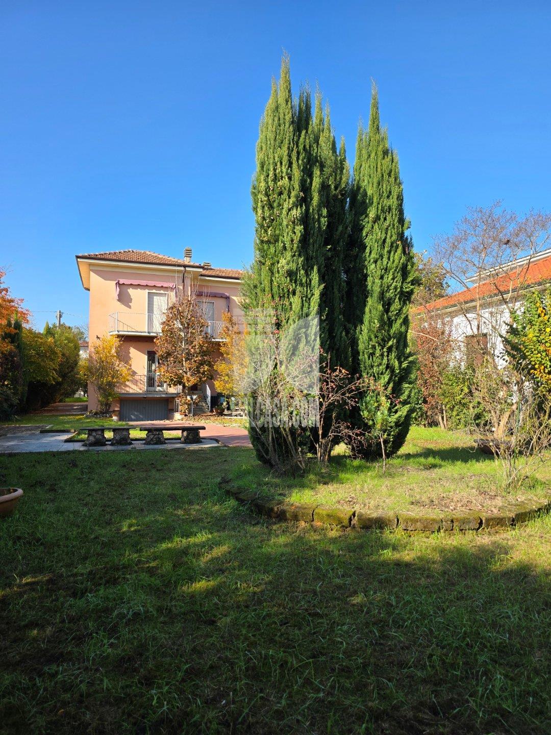Villa Unifamiliare in vendita a Borgo Virgilio