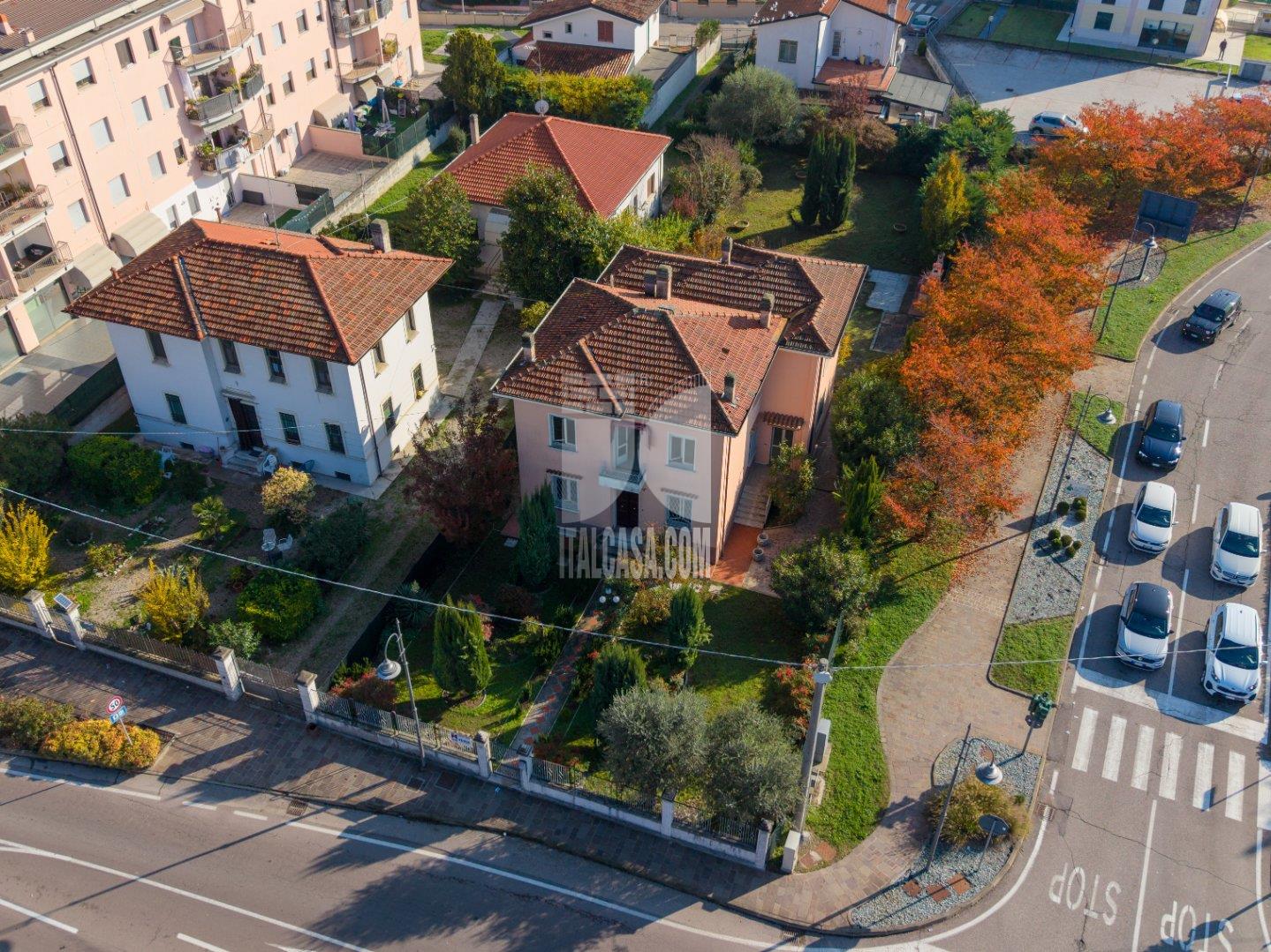 Villa Unifamiliare in vendita a Borgo Virgilio