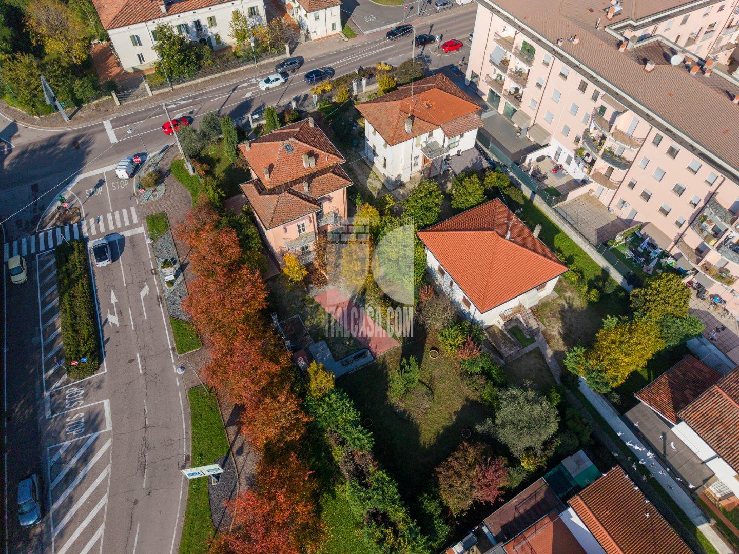Villa Unifamiliare in vendita a Borgo Virgilio