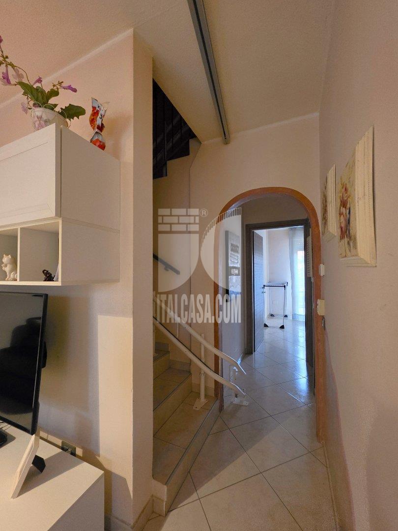 Villa a schiera in vendita a Borgo Virgilio