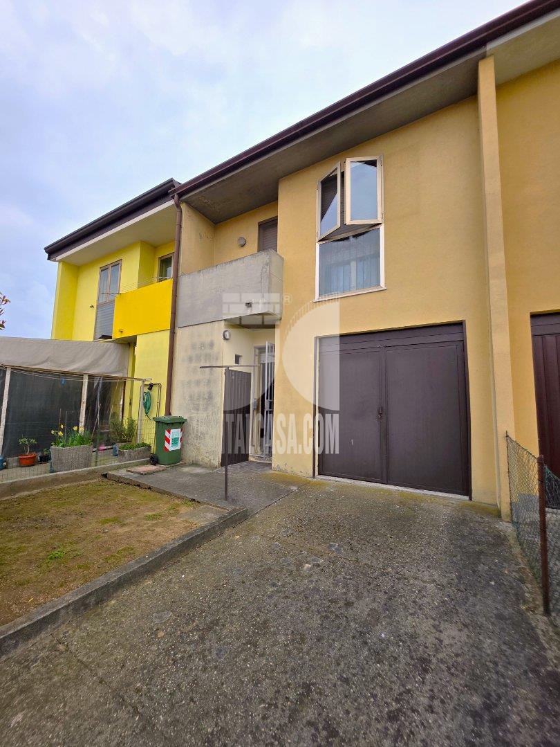 Villa a schiera in vendita a Borgo Virgilio