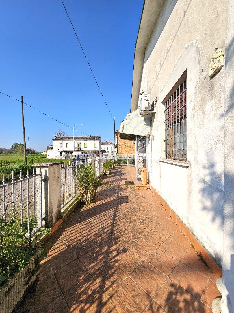 Villa Unifamiliare in vendita a Bagnolo San Vito