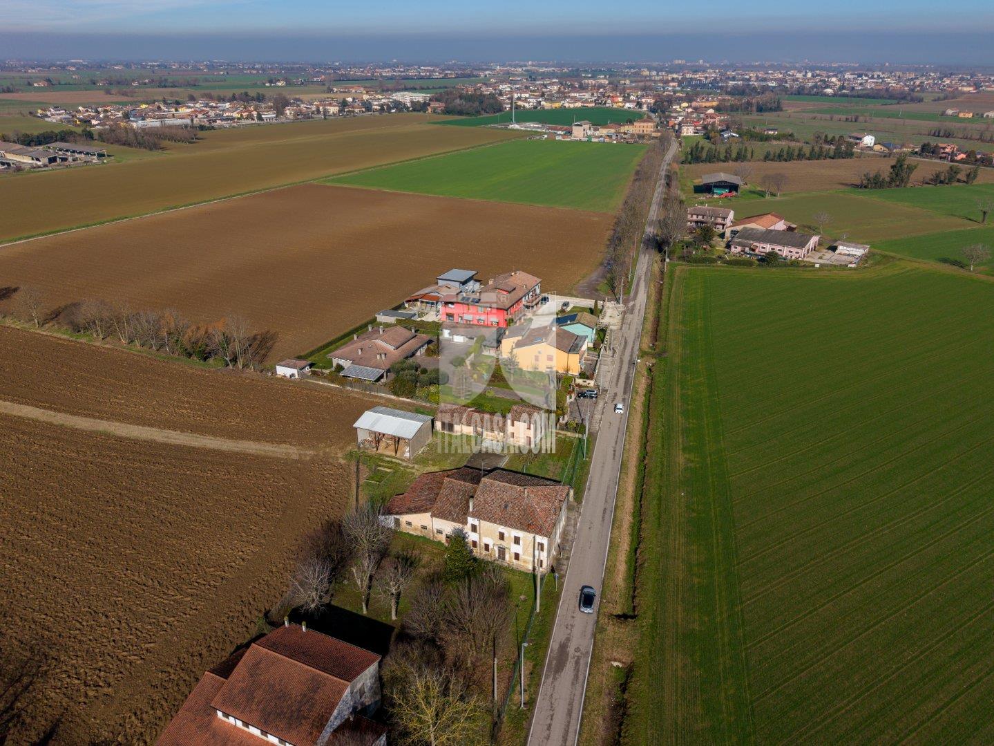 Casa Unifamiliare in vendita a Borgo Virgilio