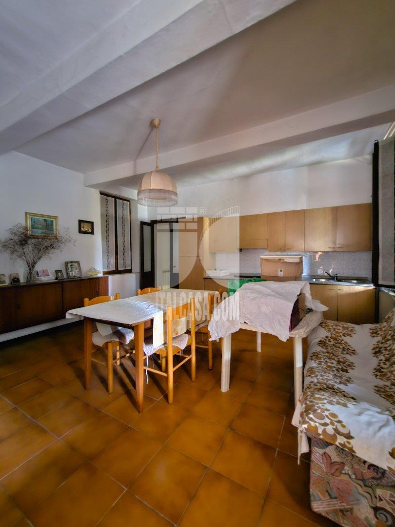Villa Unifamiliare in vendita a Borgo Virgilio