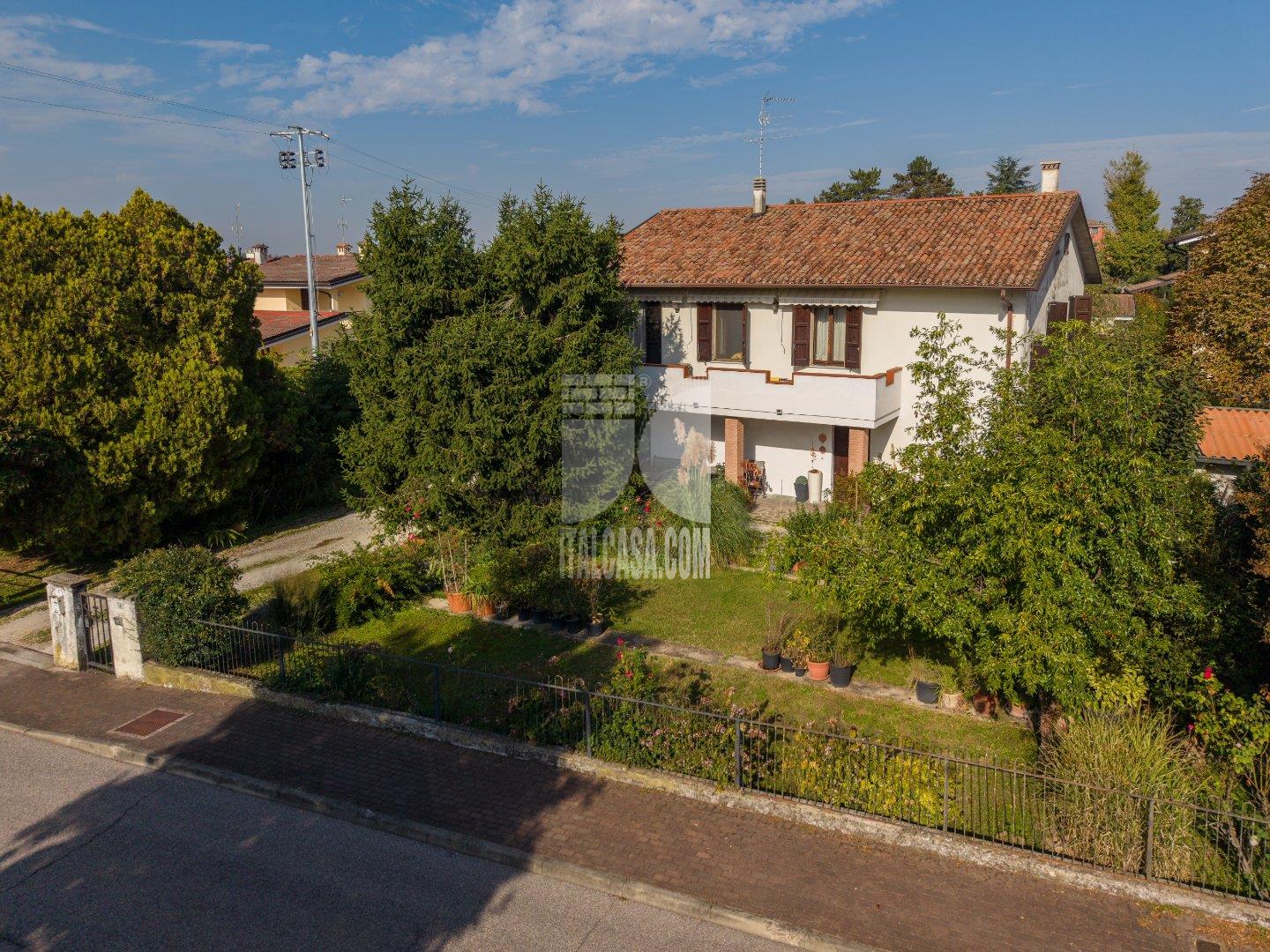 Villa Unifamiliare in vendita a Borgo Virgilio