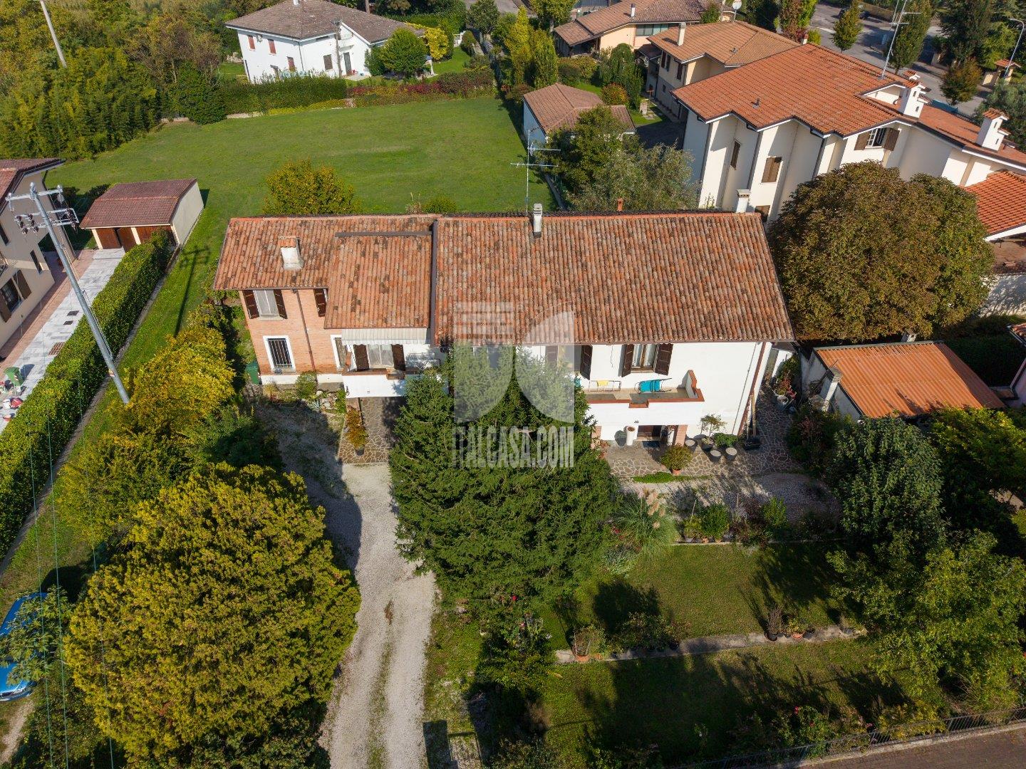 Villa Unifamiliare in vendita a Borgo Virgilio