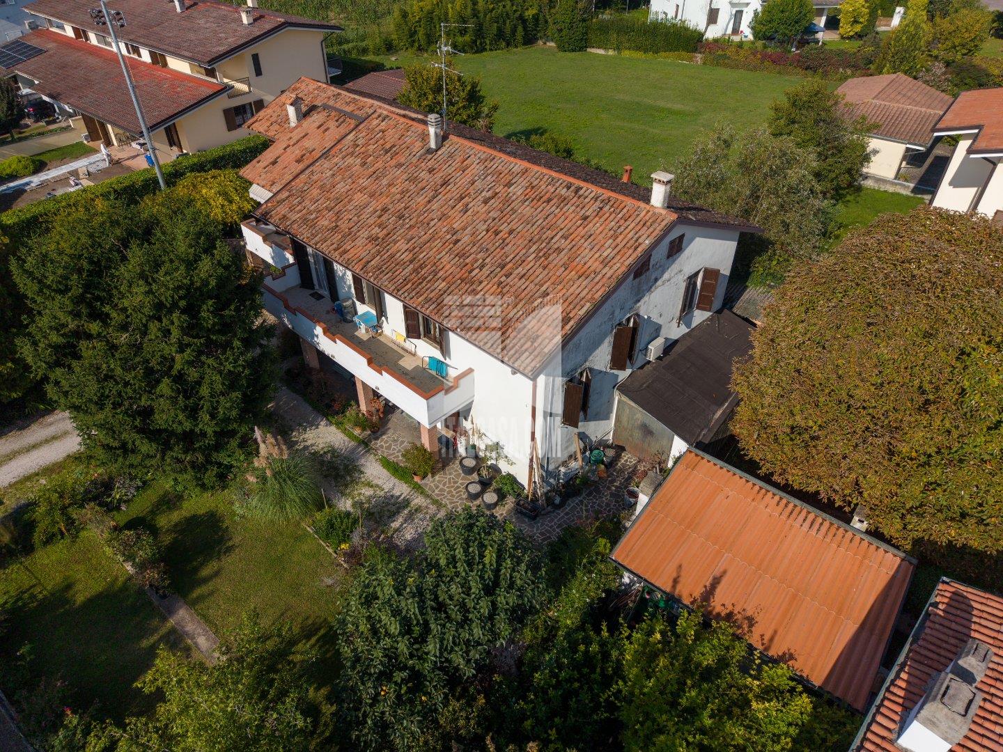 Villa Unifamiliare in vendita a Borgo Virgilio