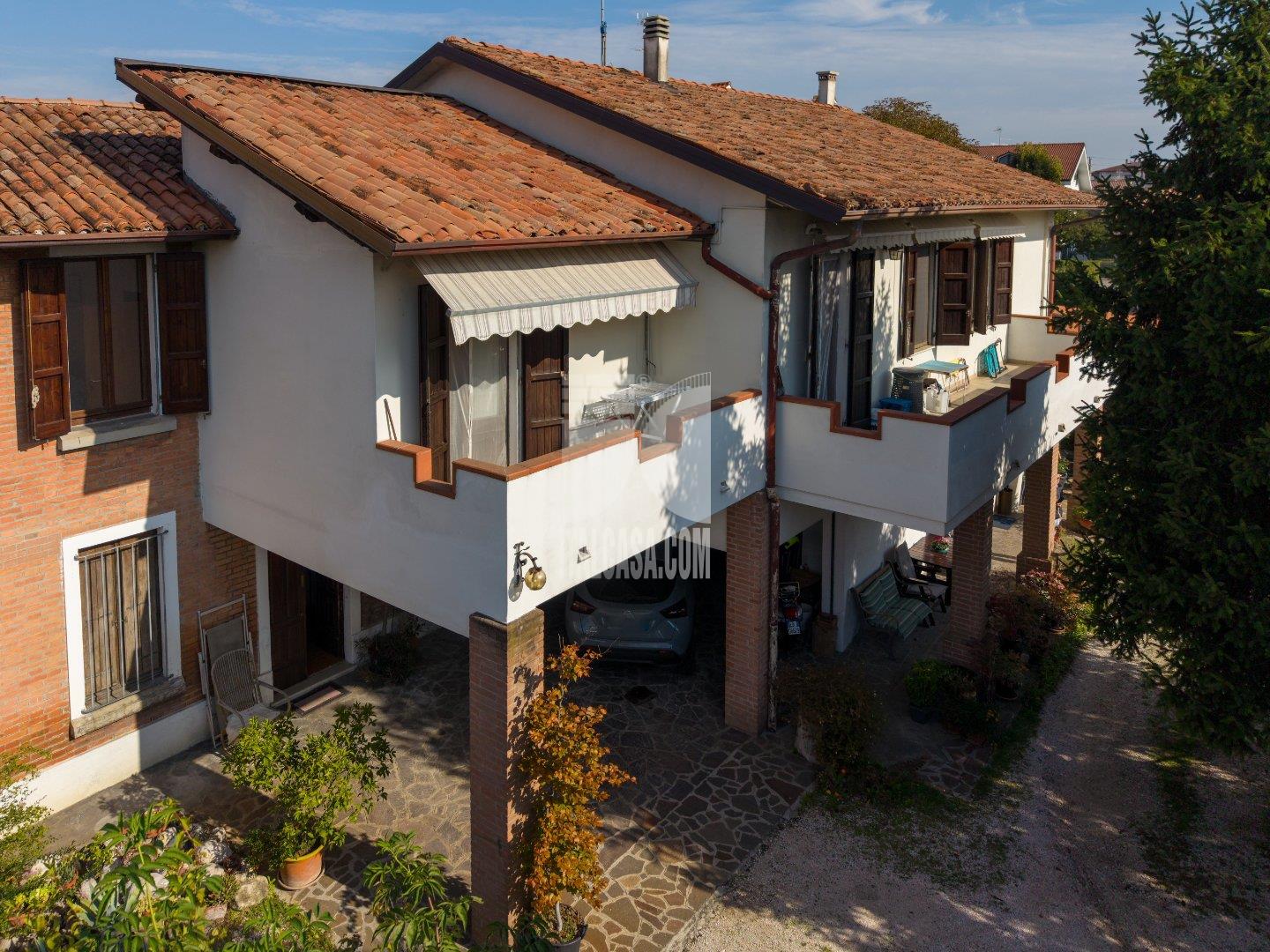 Villa Unifamiliare in vendita a Borgo Virgilio