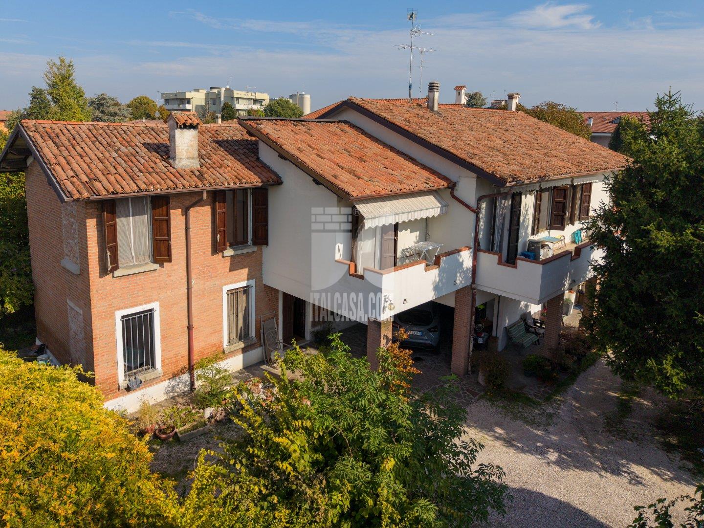 Villa Unifamiliare in vendita a Borgo Virgilio