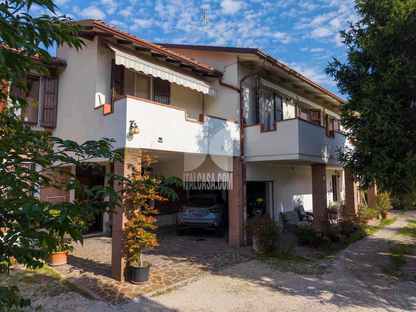 Villa Unifamiliare in vendita a Borgo Virgilio