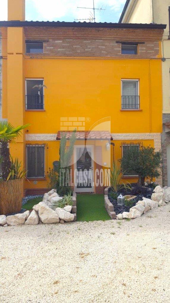 Terratetto in vendita a Borgo Virgilio