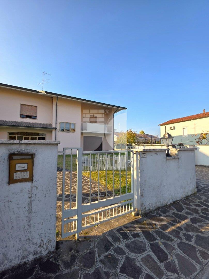 Villa Bifamiliare in vendita a Bagnolo San Vito