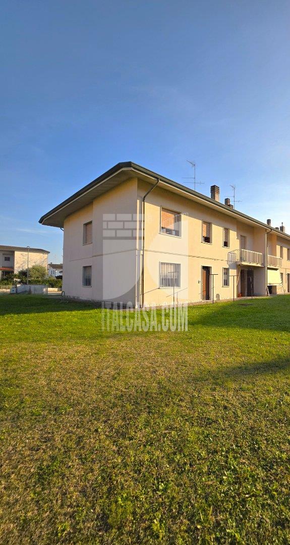 Villa Bifamiliare in vendita a Bagnolo San Vito