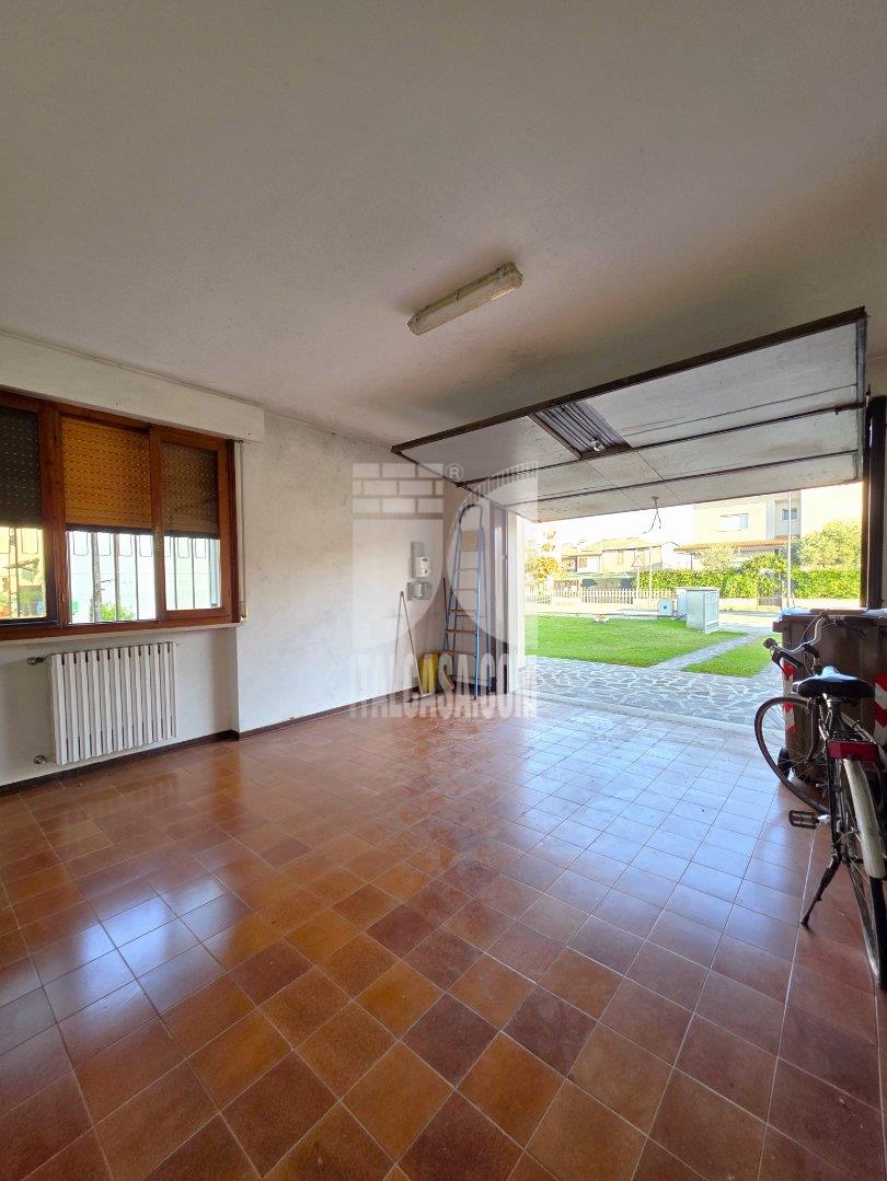 Villa Bifamiliare in vendita a Bagnolo San Vito