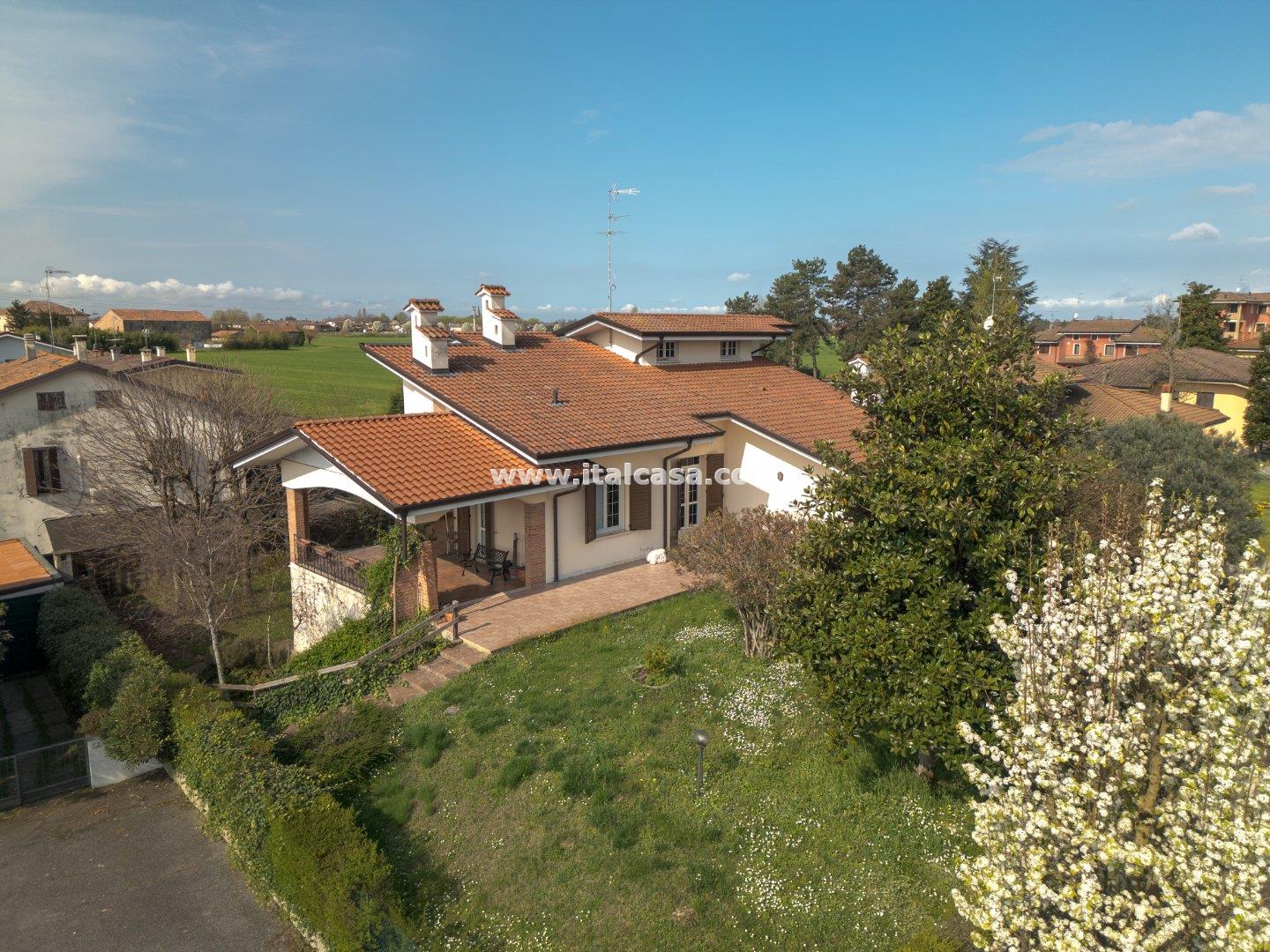 Villa Unifamiliare in vendita a Borgo Virgilio