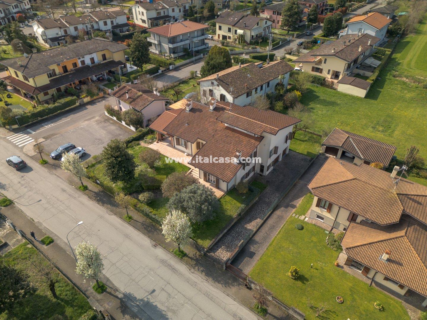 Villa Unifamiliare in vendita a Borgo Virgilio