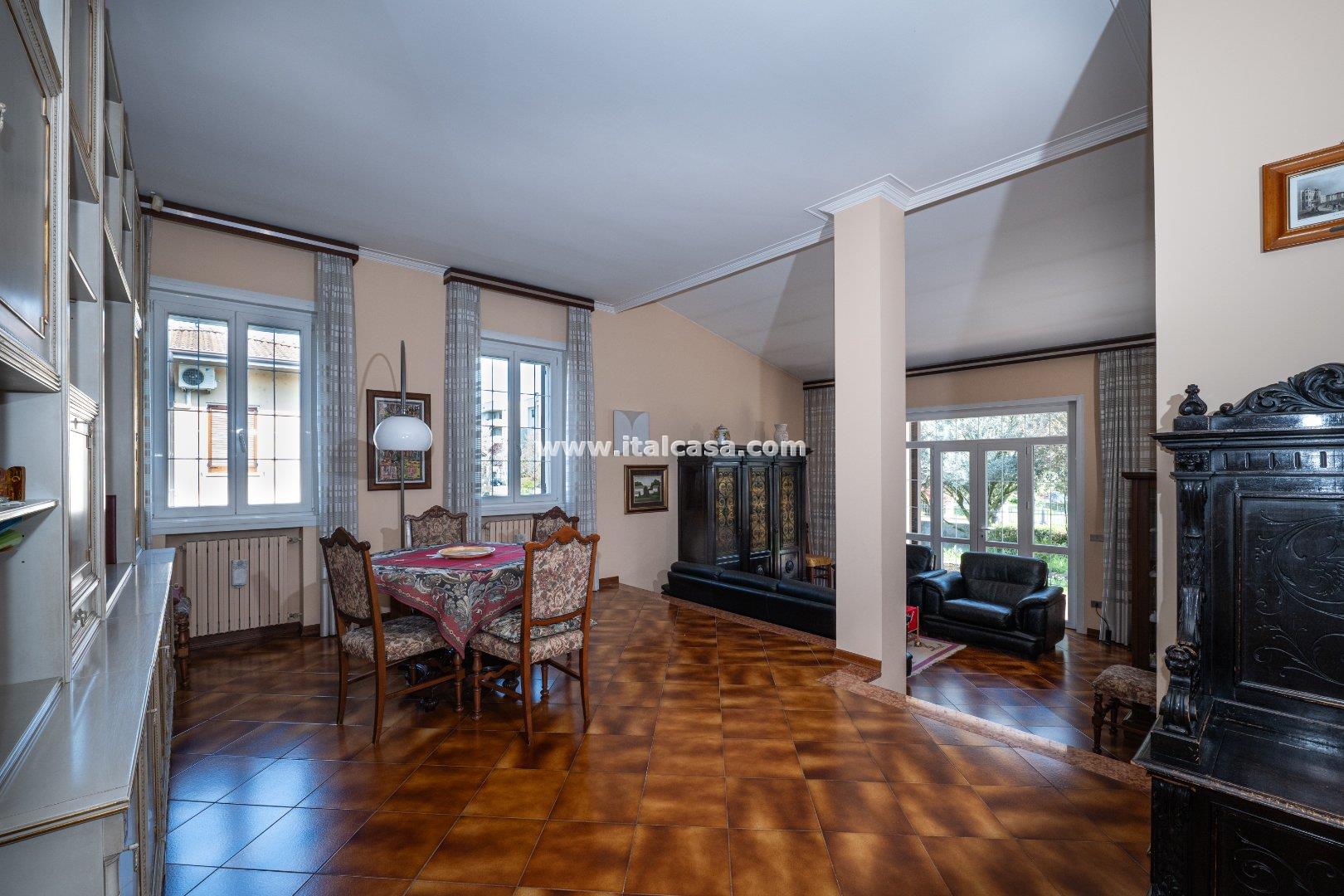 Villa Unifamiliare in vendita a Borgo Virgilio