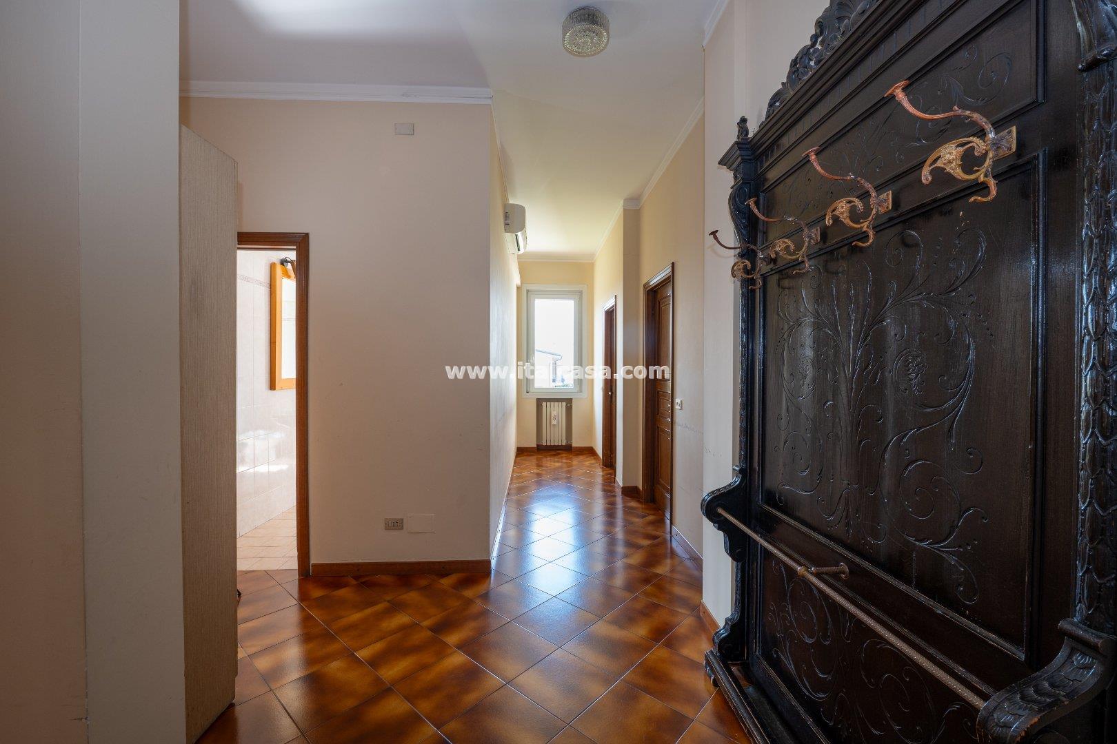 Villa Unifamiliare in vendita a Borgo Virgilio