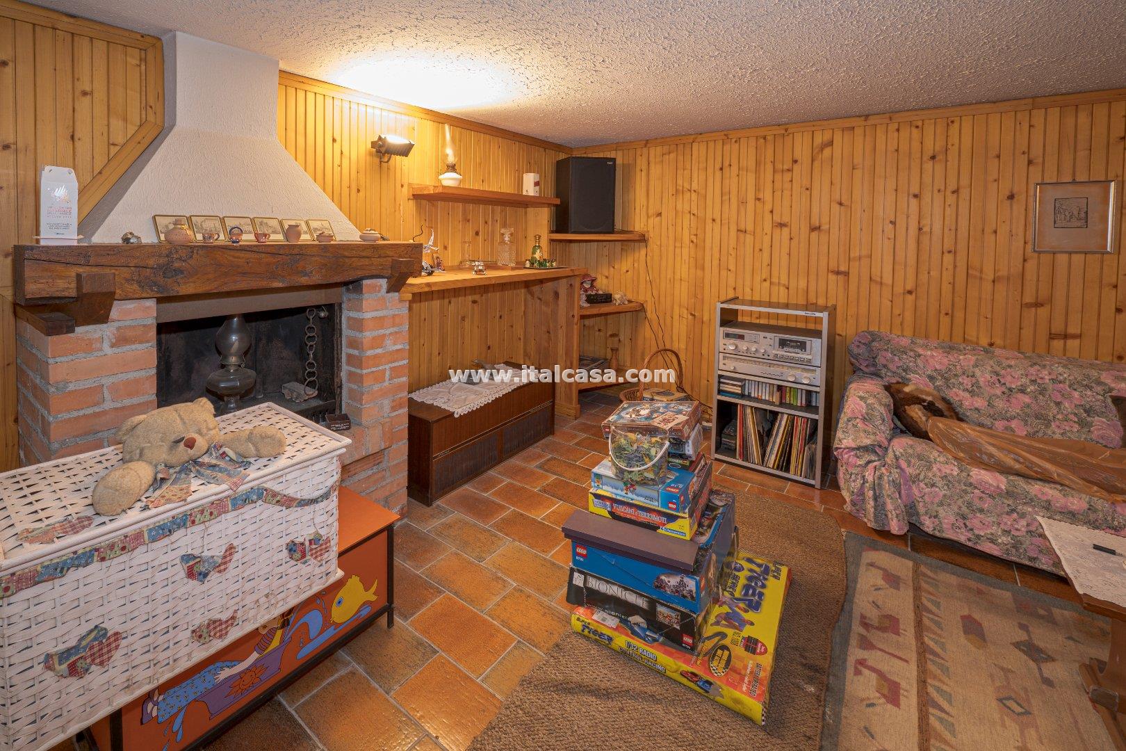 Villa Unifamiliare in vendita a Borgo Virgilio