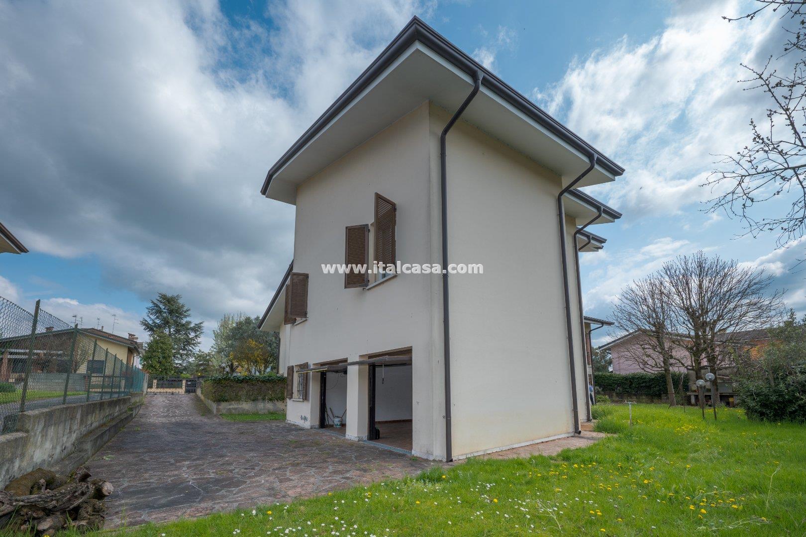 Villa Unifamiliare in vendita a Borgo Virgilio
