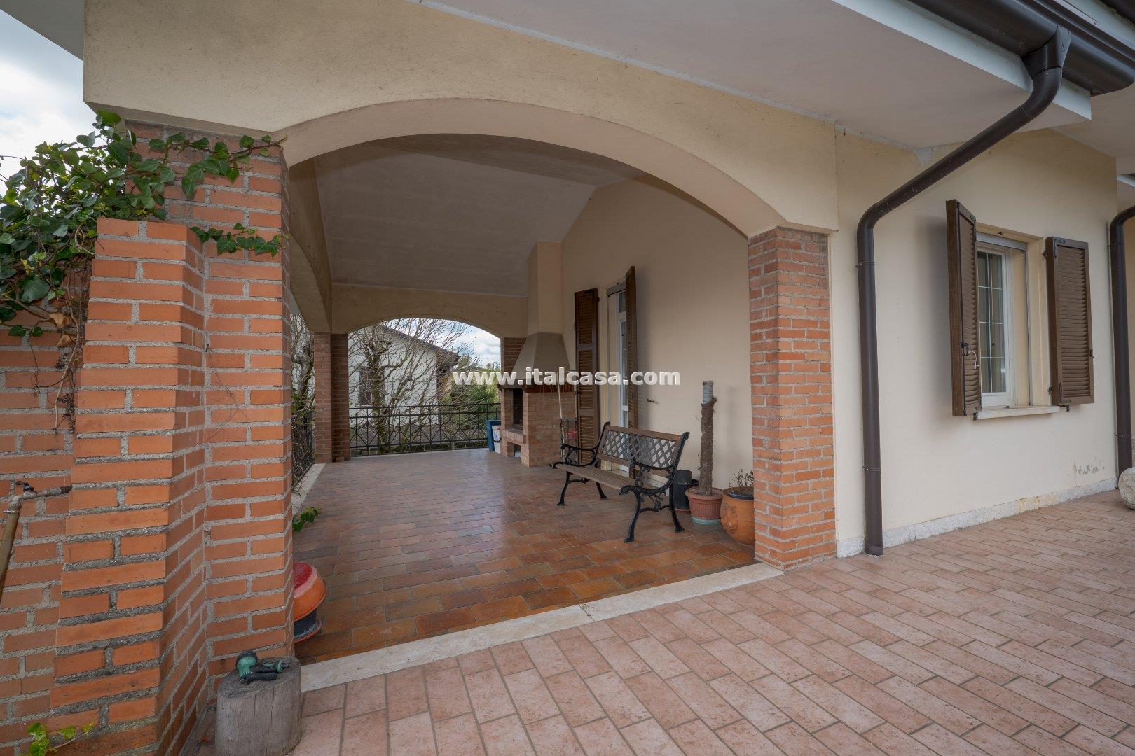 Villa Unifamiliare in vendita a Borgo Virgilio