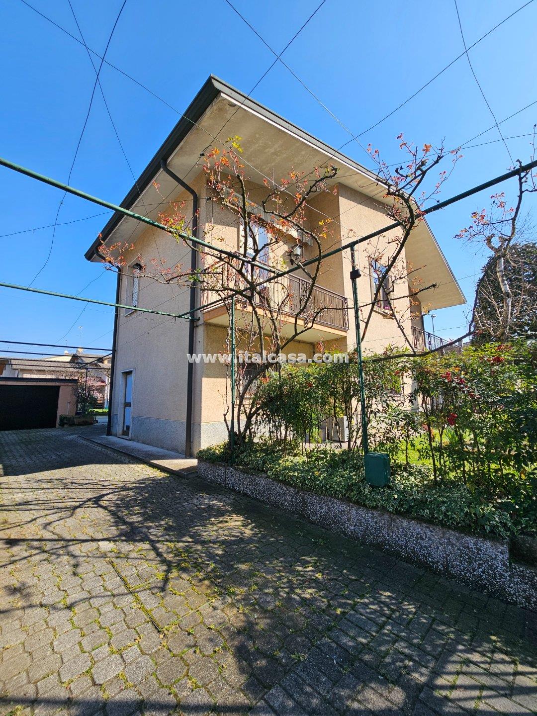 Villa Unifamiliare in vendita a Borgo Virgilio