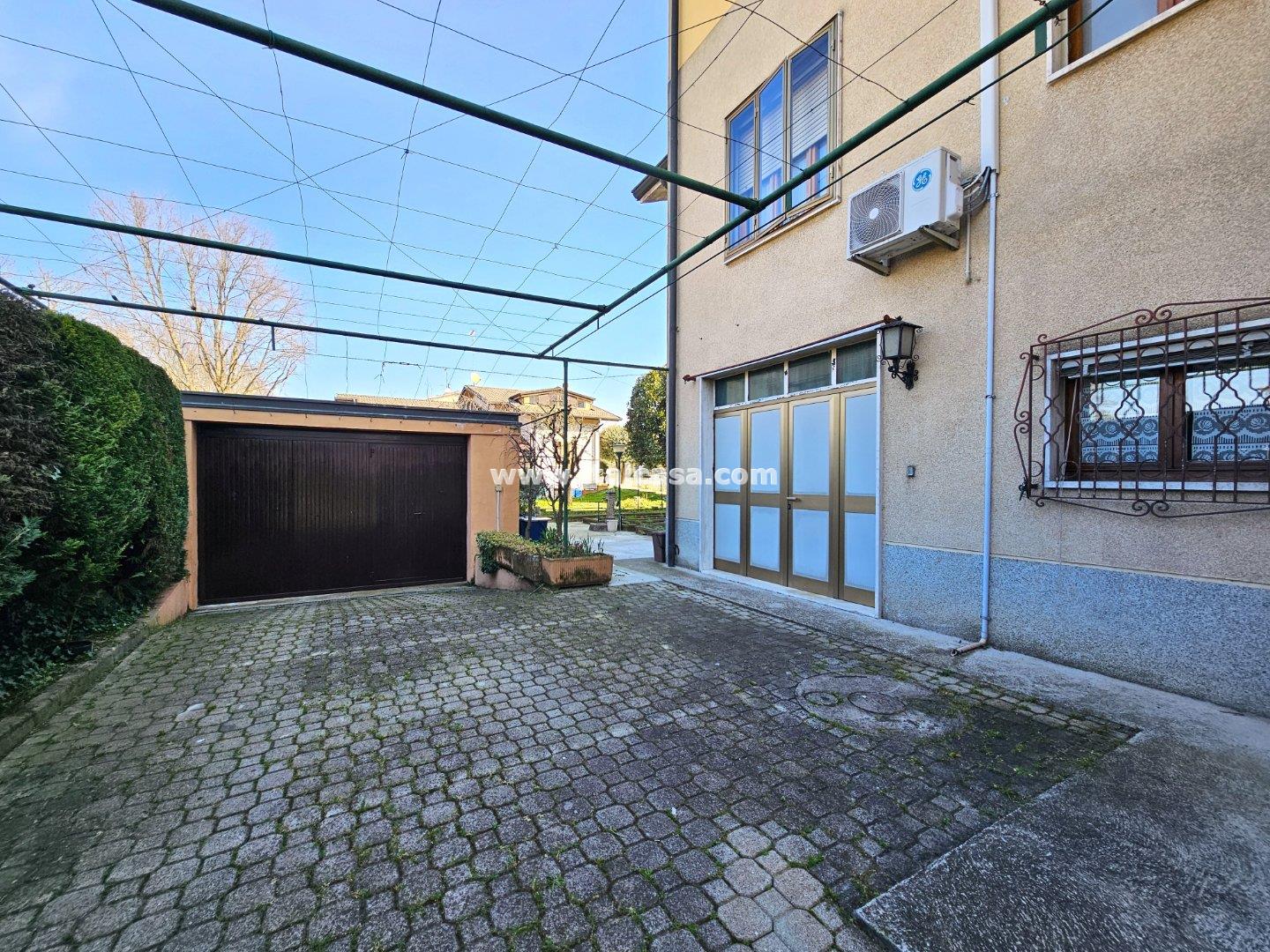 Villa Unifamiliare in vendita a Borgo Virgilio