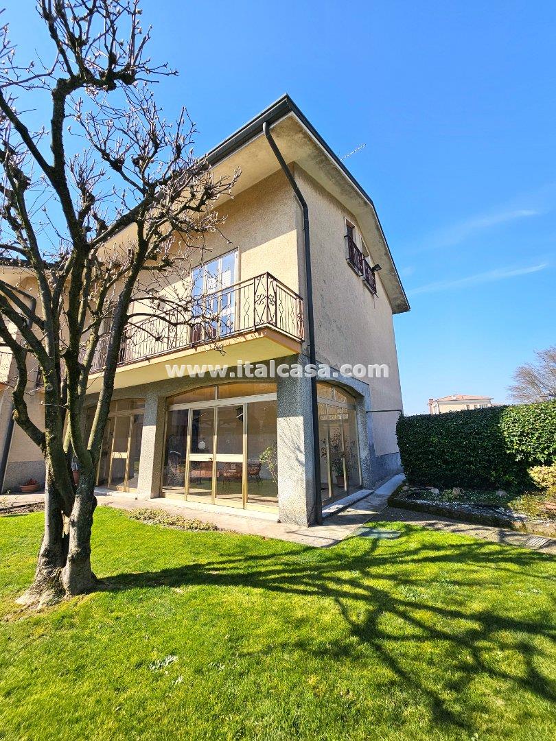 Villa Unifamiliare in vendita a Borgo Virgilio