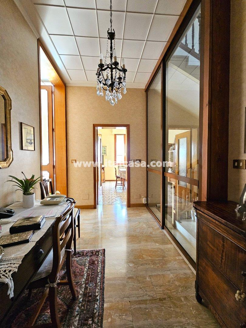 Villa Unifamiliare in vendita a Borgo Virgilio