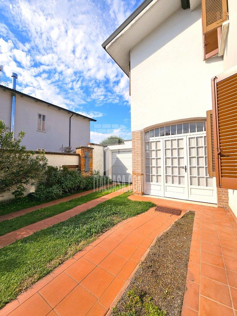 Villa Unifamiliare in vendita a Borgo Virgilio