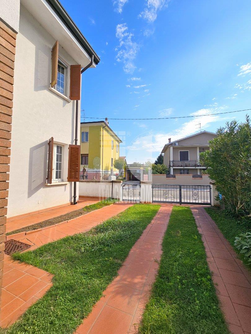 Villa Unifamiliare in vendita a Borgo Virgilio