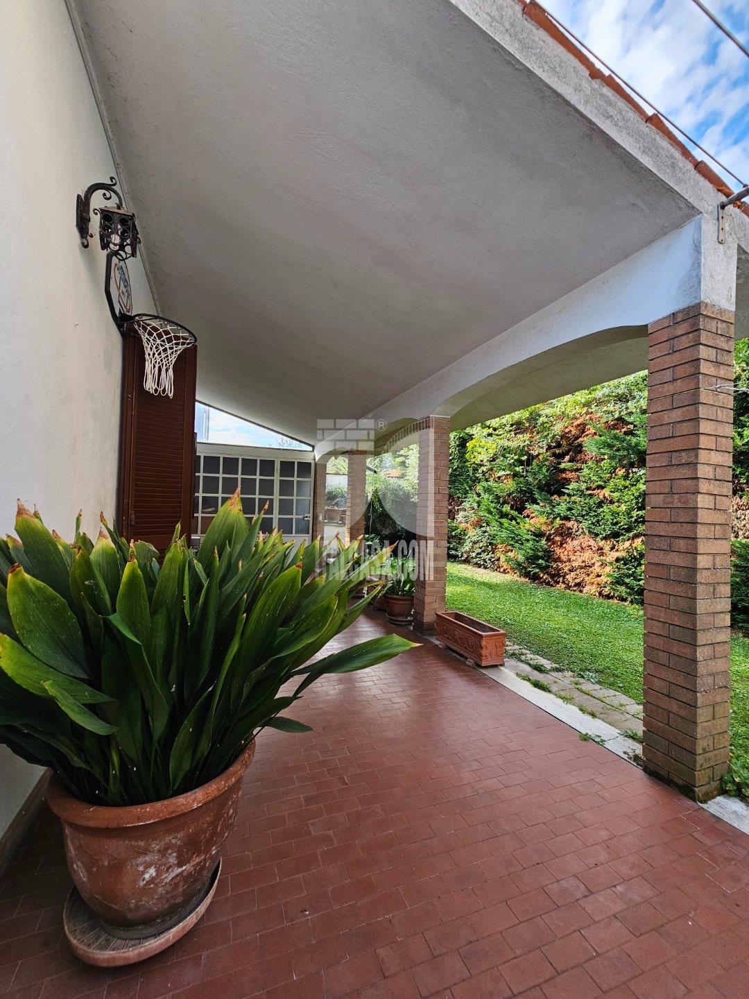 Villa Unifamiliare in vendita a Borgo Virgilio