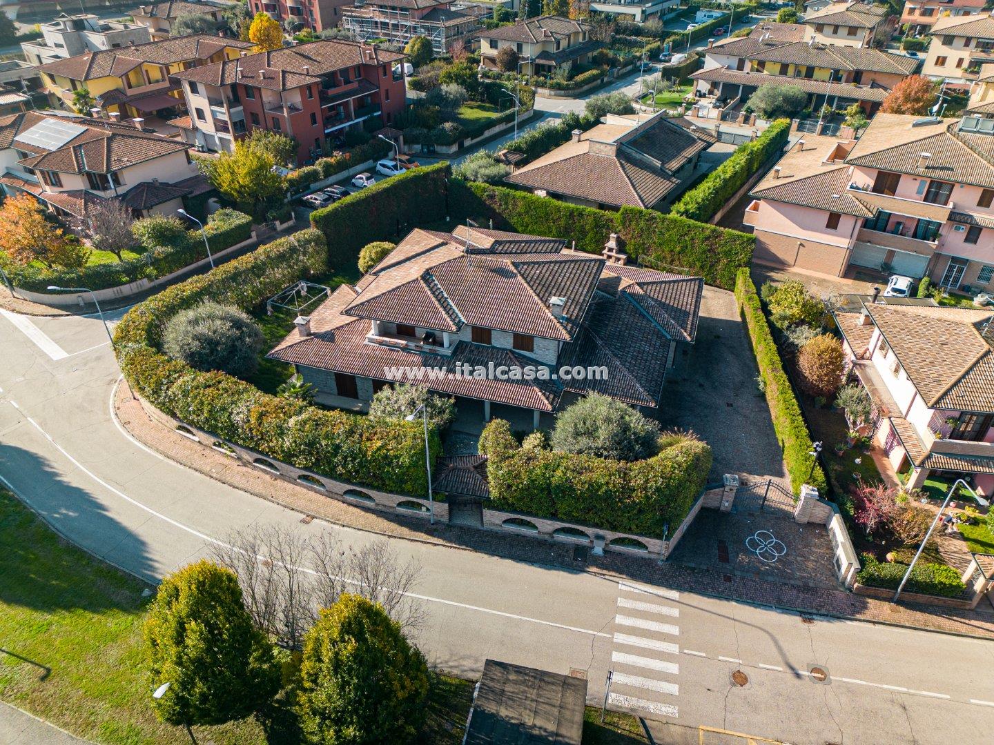 Villa Unifamiliare in vendita a Borgo Virgilio