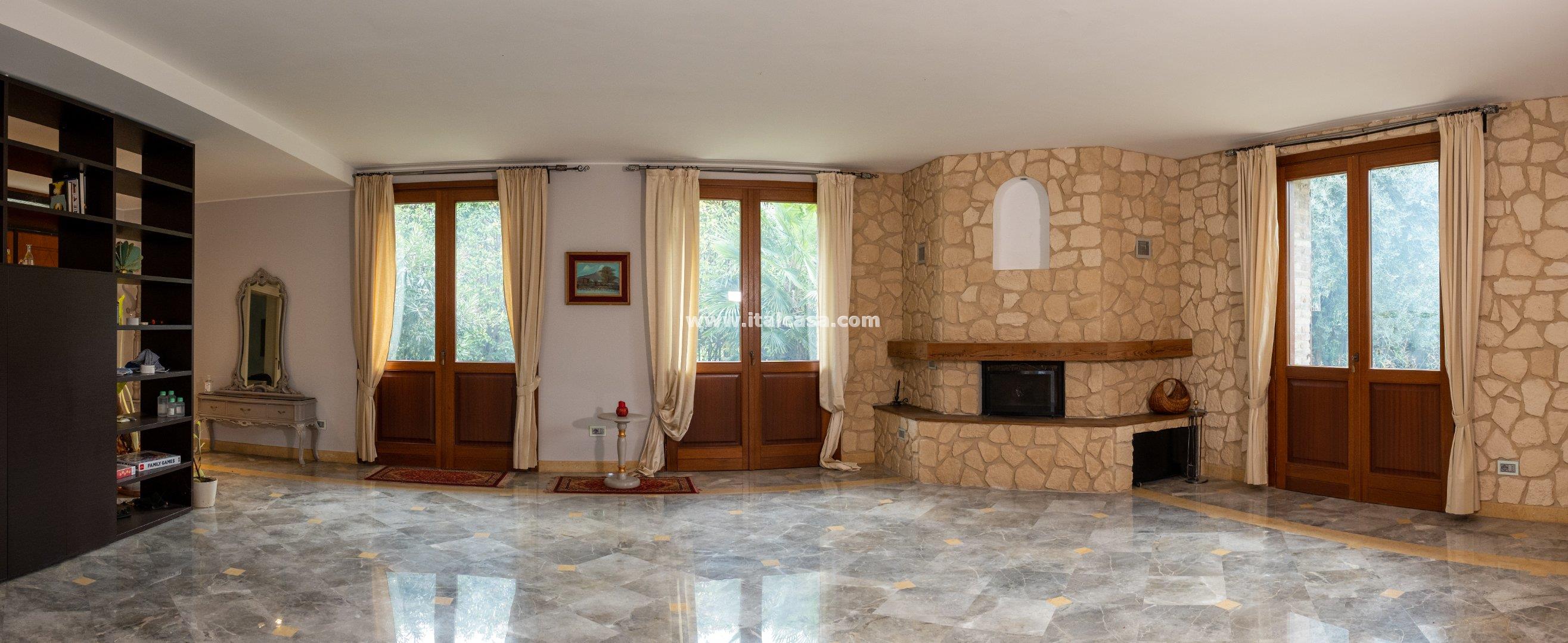 Villa Unifamiliare in vendita a Borgo Virgilio