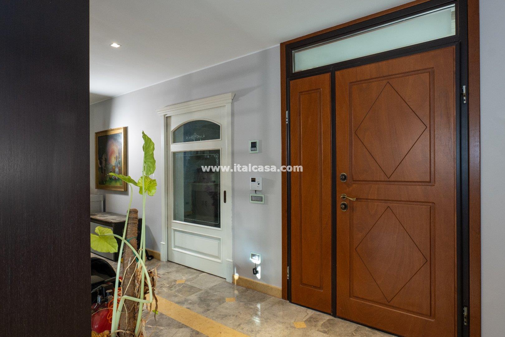 Villa Unifamiliare in vendita a Borgo Virgilio