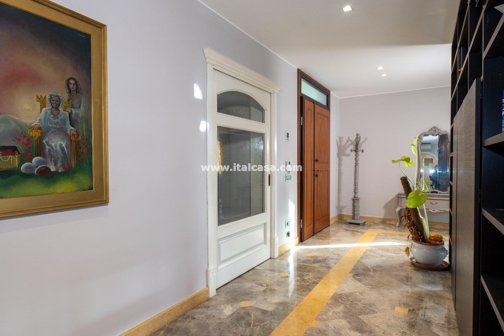 Villa Unifamiliare in vendita a Borgo Virgilio