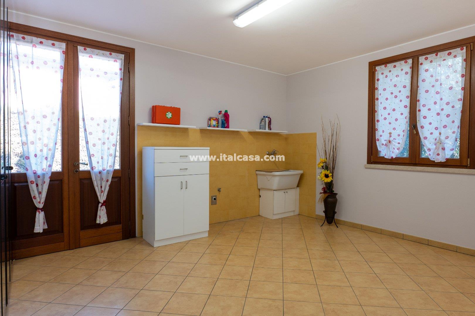 Villa Unifamiliare in vendita a Borgo Virgilio